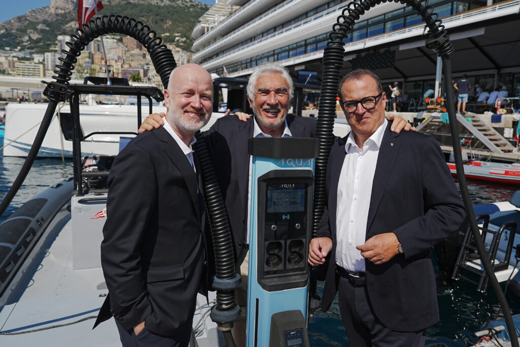 Stewart Wilkinson, CEO of ATV Power, Bernard d’Alessandri, Managing Director of the YCM and Fabrizio Zago, CEO of NatPower at the Yacht Club de Monaco
